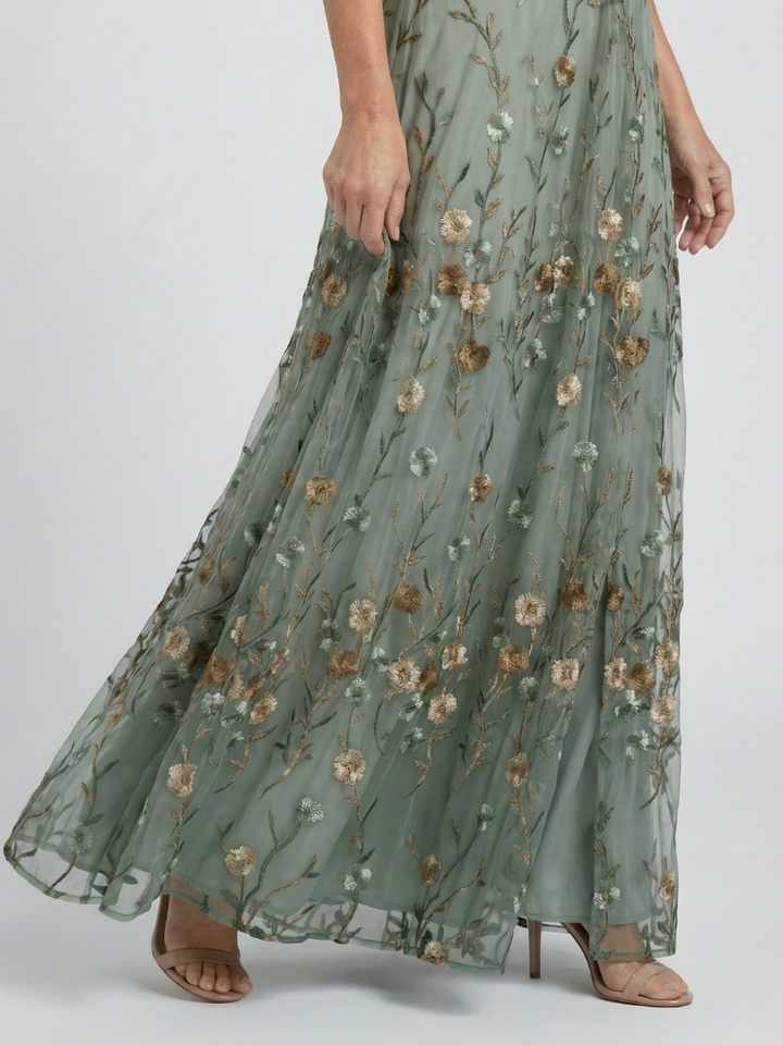 Selora Halter Bloom Flow Maxi Dress